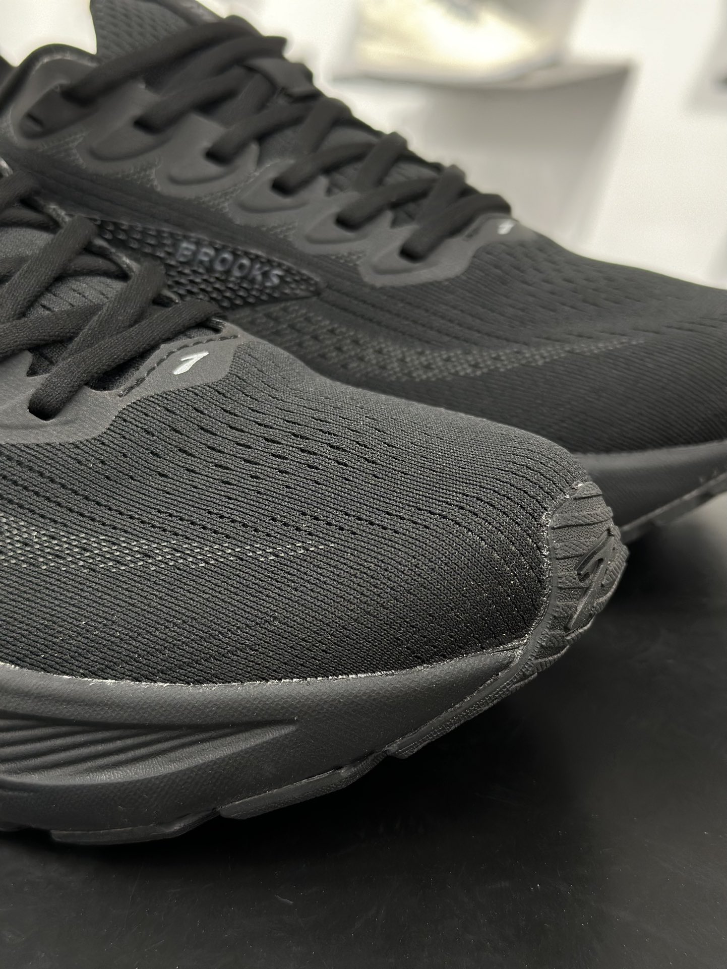 Brooks Ghost max 2 布鲁克斯 系列低帮透气缓震支撑休闲运动慢跑鞋 110442 1D 020