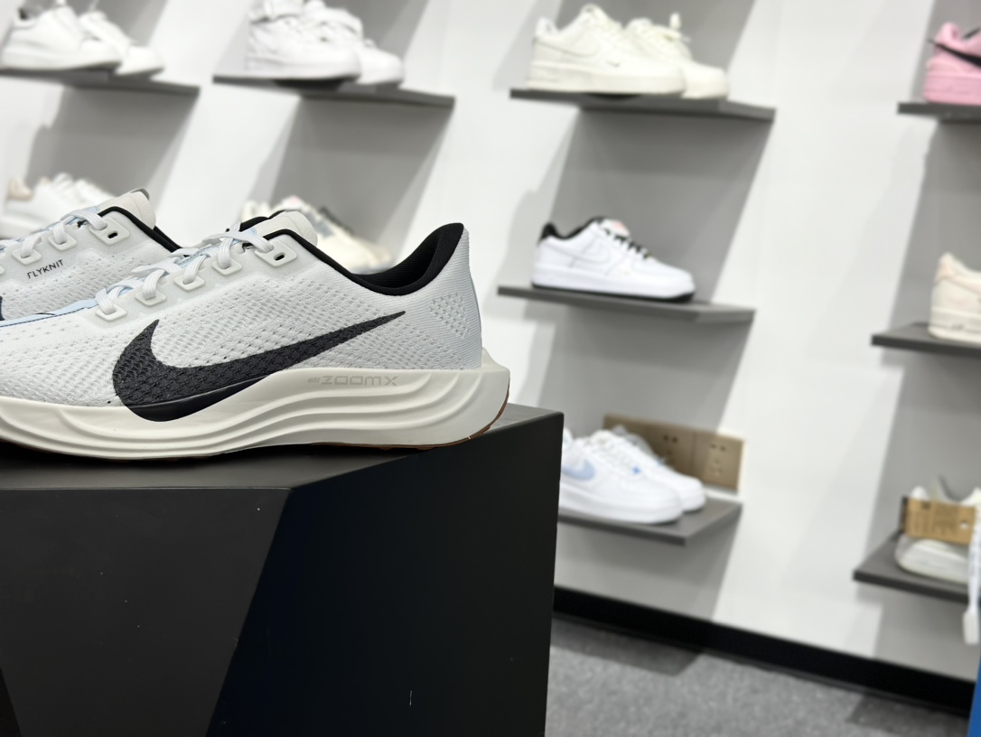 Nike REACTX PEGASUS Plus 飞马跑步鞋 FQ7262-101