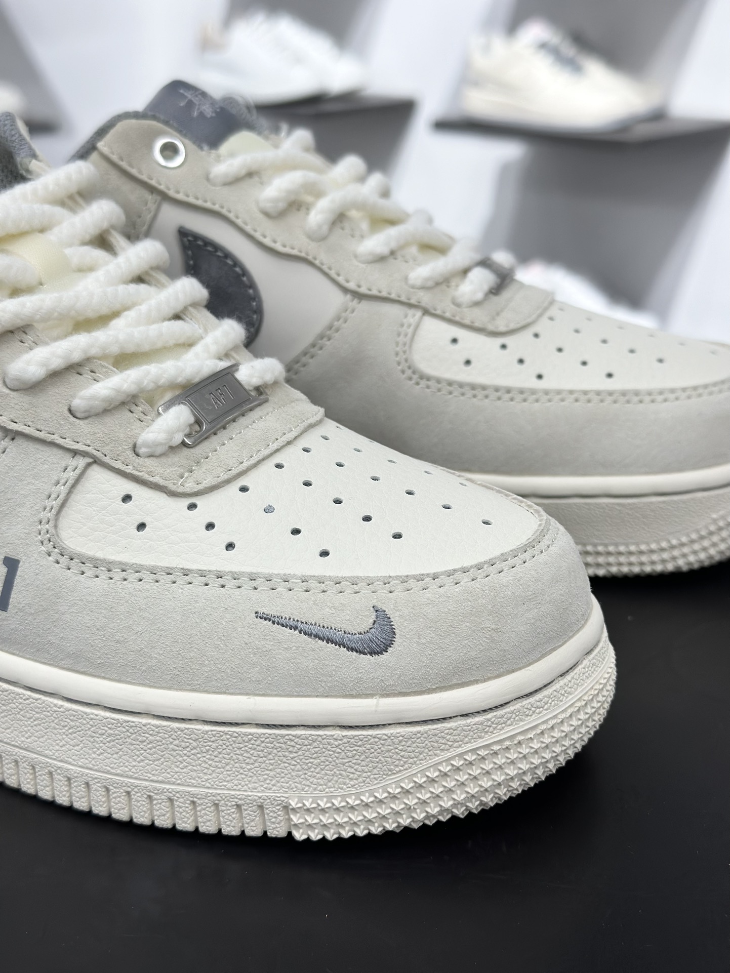 Nike Air Force 1 Low 07 x Stussy 米灰小钩麻绳鞋带 SJ6698-024