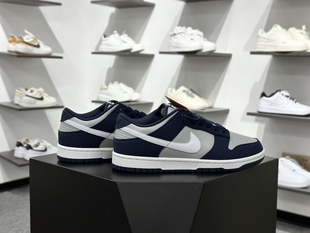 NIKE SB Dunk Low IB3079-400