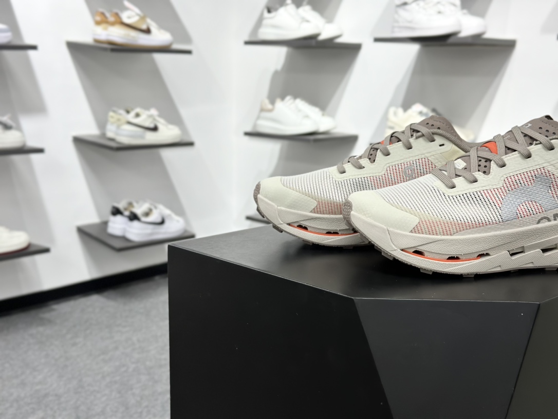 On昂跑 Cloudultra 3 户外街头机能风跑步鞋 Cloud Hi Edge户外机能融合街头潮流 3MF3023