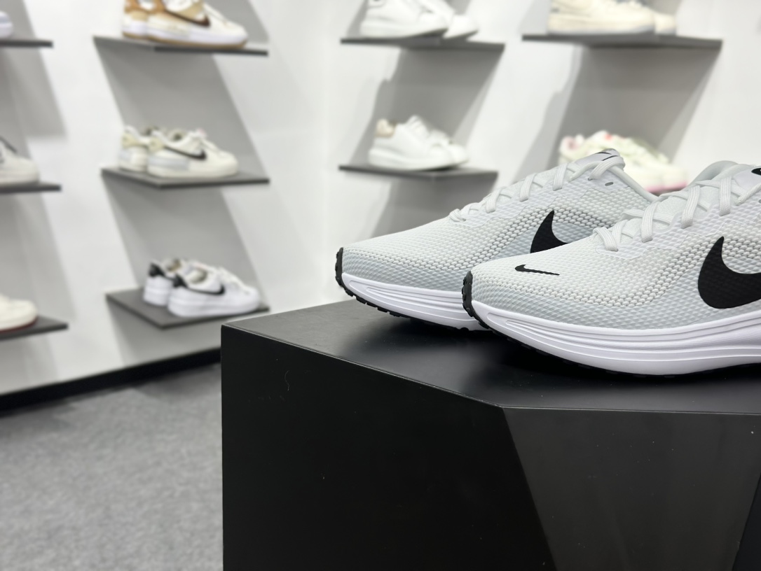 NIKE REVOLUTION 8轻盈跑鞋舒适百搭防滑耐磨 低帮 休闲跑步鞋 HJ9198-101