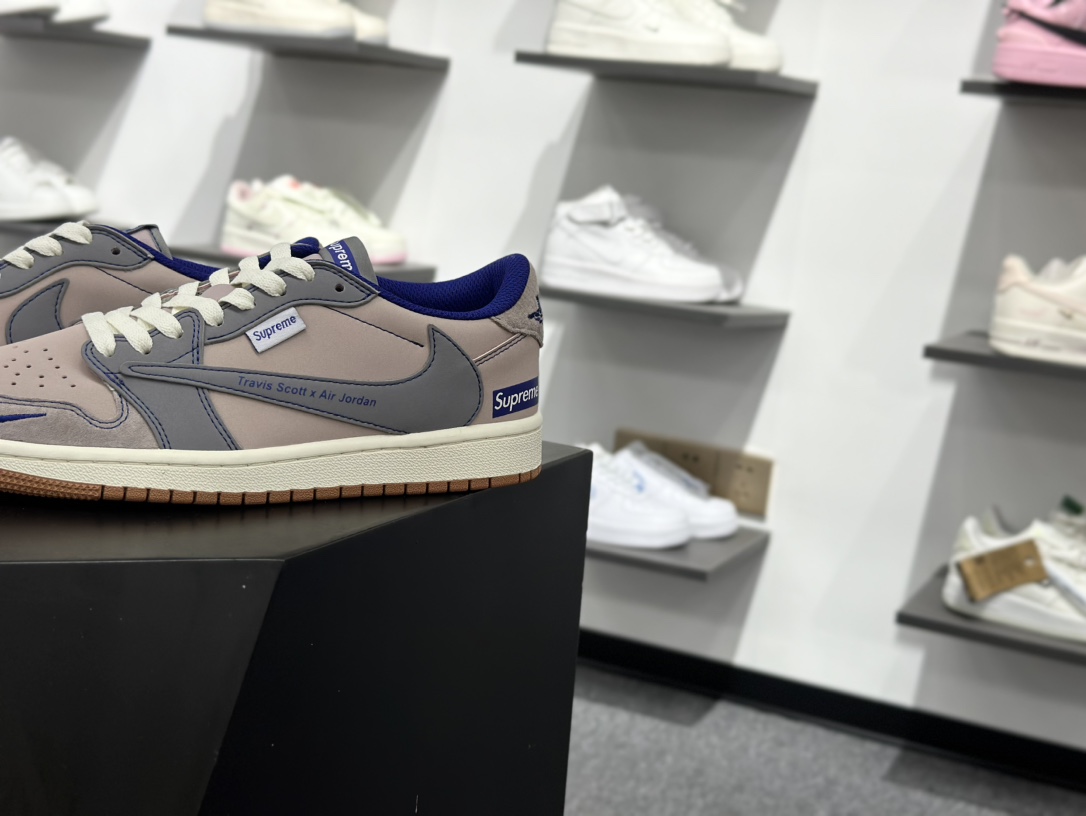 Travis Scott x Fragment Design x Jordan Air Jordan 1 Low SP “Supreme联名-灰棕蓝猪八” XD1568-102