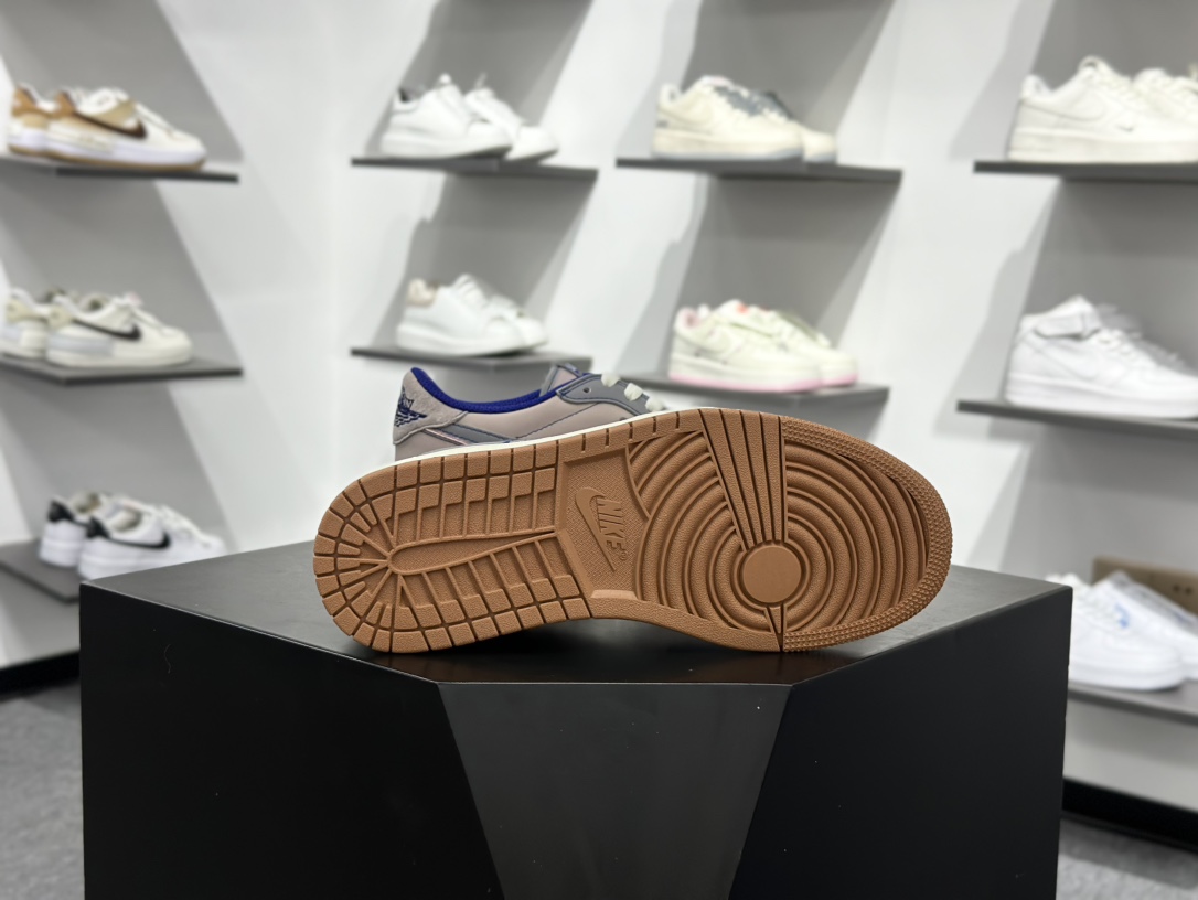 Travis Scott x Fragment Design x Jordan Air Jordan 1 Low SP “Supreme联名-灰棕蓝猪八” XD1568-102