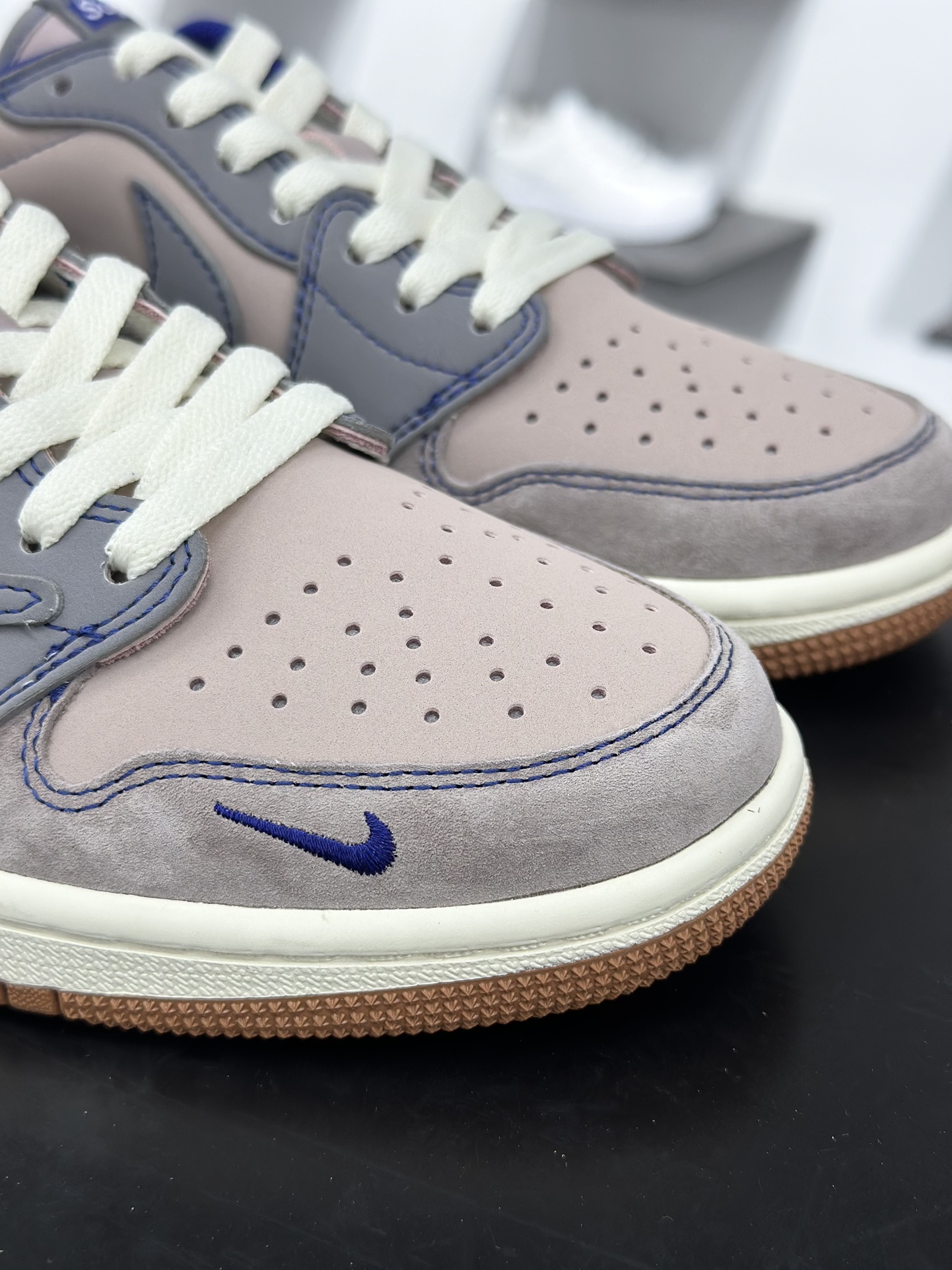 Travis Scott x Fragment Design x Jordan Air Jordan 1 Low SP “Supreme联名-灰棕蓝猪八” XD1568-102