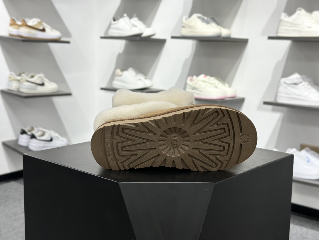 220 塔次特薄栗色 UGG W Tazzla 塔次特系列低帮时尚百搭舒适保暖休闲便鞋 1134810-CHE