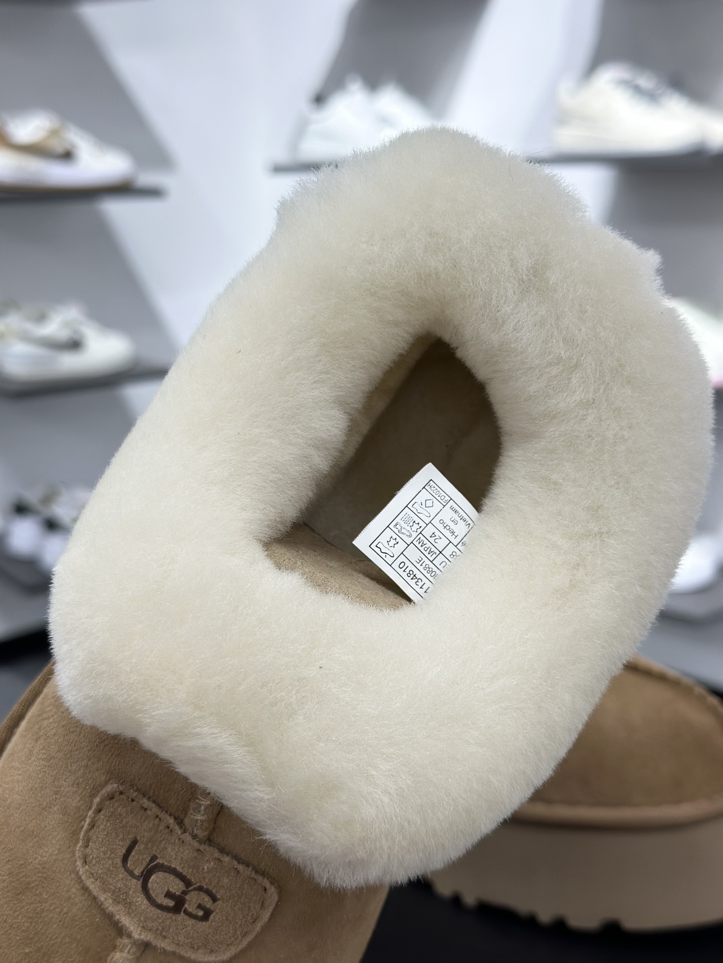 250 塔次特厚栗色 UGG W Tazzla 塔次特系列低帮时尚百搭舒适保暖休闲便鞋