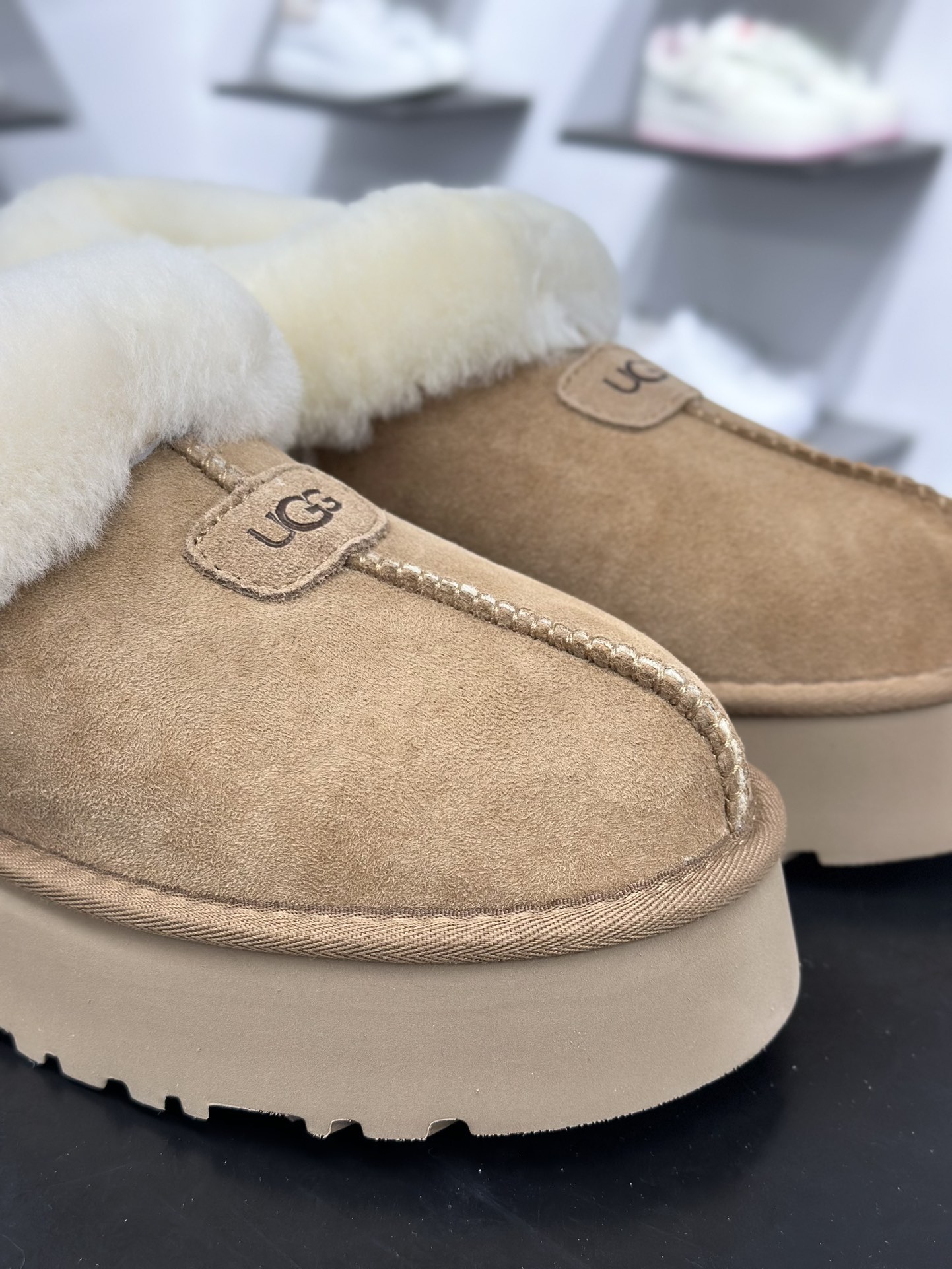 250 塔次特厚栗色 UGG W Tazzla 塔次特系列低帮时尚百搭舒适保暖休闲便鞋