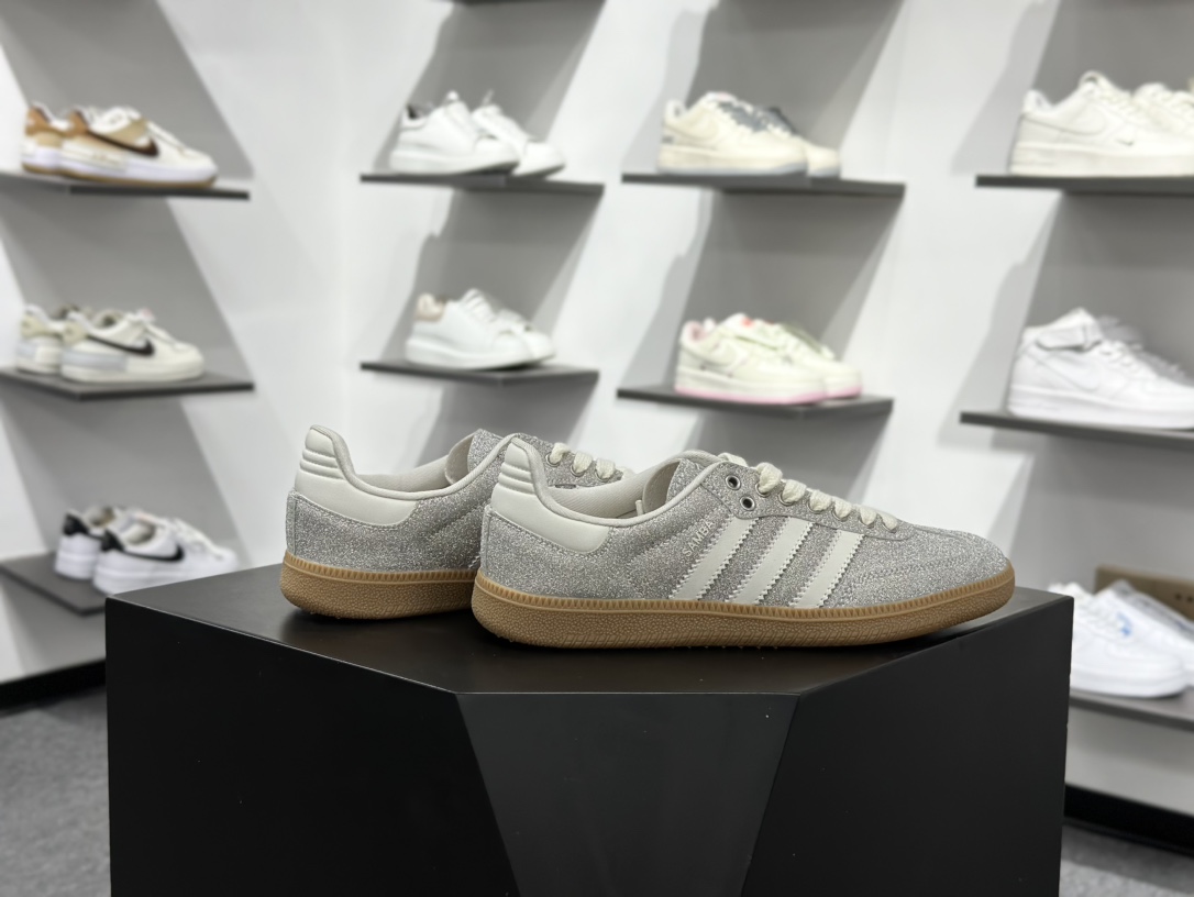 Adidas三叶草SAMBA 银白 休闲板鞋 KI6264-Top High Quatity Cheap Sneakers Fashion Clothing Clothes Bags handbags Shoes of all Brand wholesale With The best Quality And Beautiful Price from China Factory Chinese suppliers wholesaler seller Adidas三叶草SAMBA 银白 休闲板鞋 KI6264