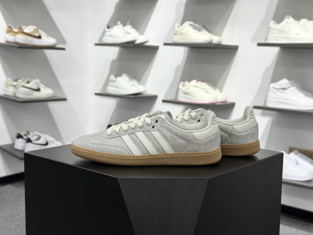 Adidas三叶草SAMBA 银白 休闲板鞋 KI6264-Top High Quatity Cheap Sneakers Fashion Clothing Clothes Bags handbags Shoes of all Brand wholesale With The best Quality And Beautiful Price from China Factory Chinese suppliers wholesaler seller Adidas三叶草SAMBA 银白 休闲板鞋 KI6264