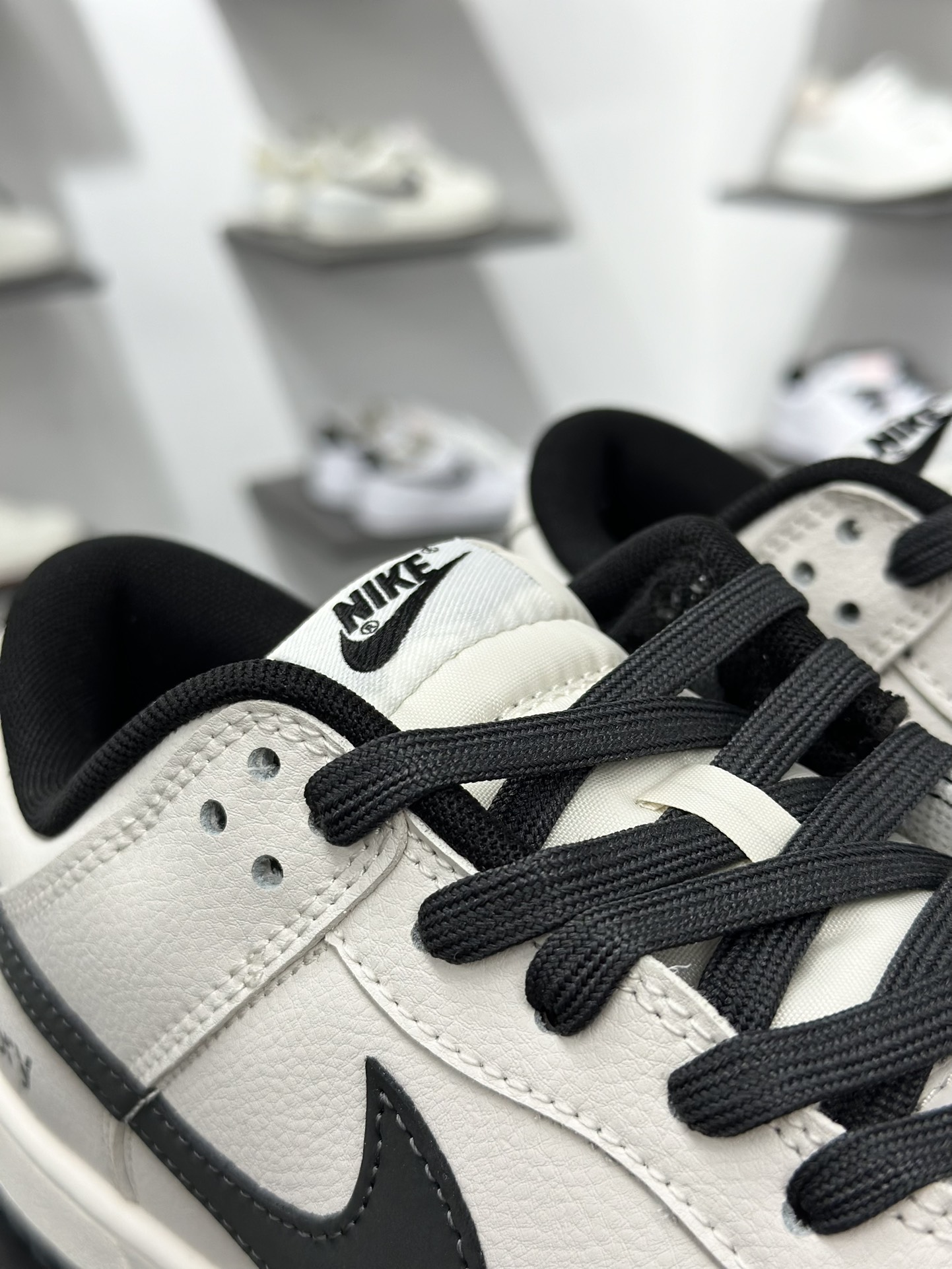 260 Nike Dunk SB 朱墨黑 WB0508-041