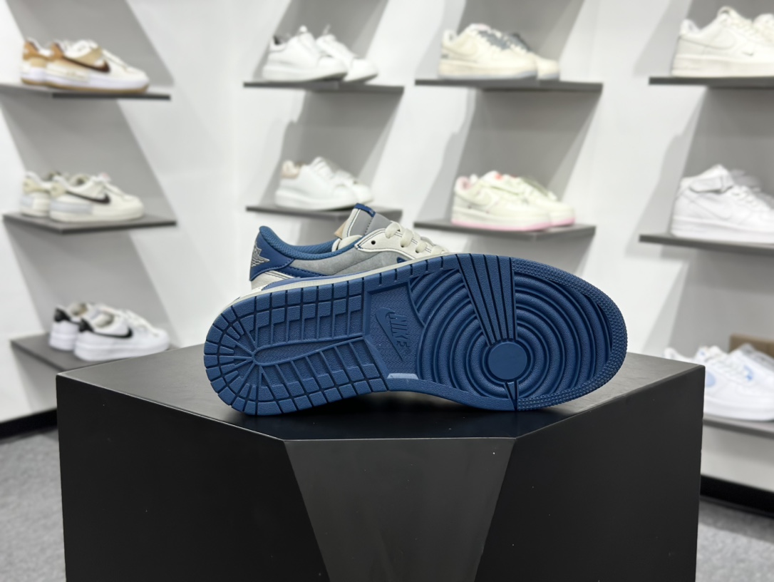 200 Travis Scott x Nike Air Jordan 1 Low x Balenciaga Air Jordan 1 Low 反转白灰蓝小钩倒钩 XD1568-105