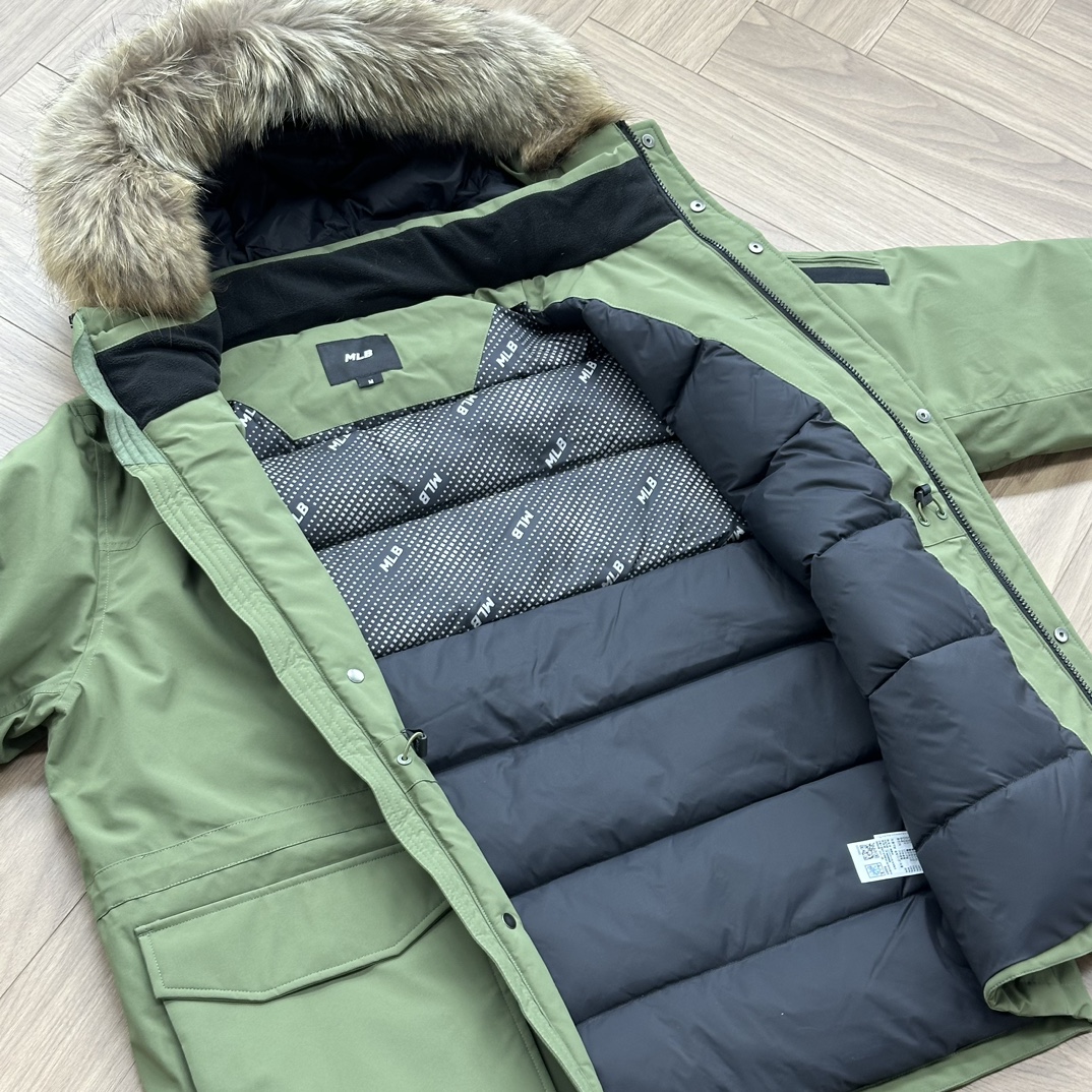 MLB Goose Down Padded Jacket with Fur-Trimmed Hood - Stylish & Warm