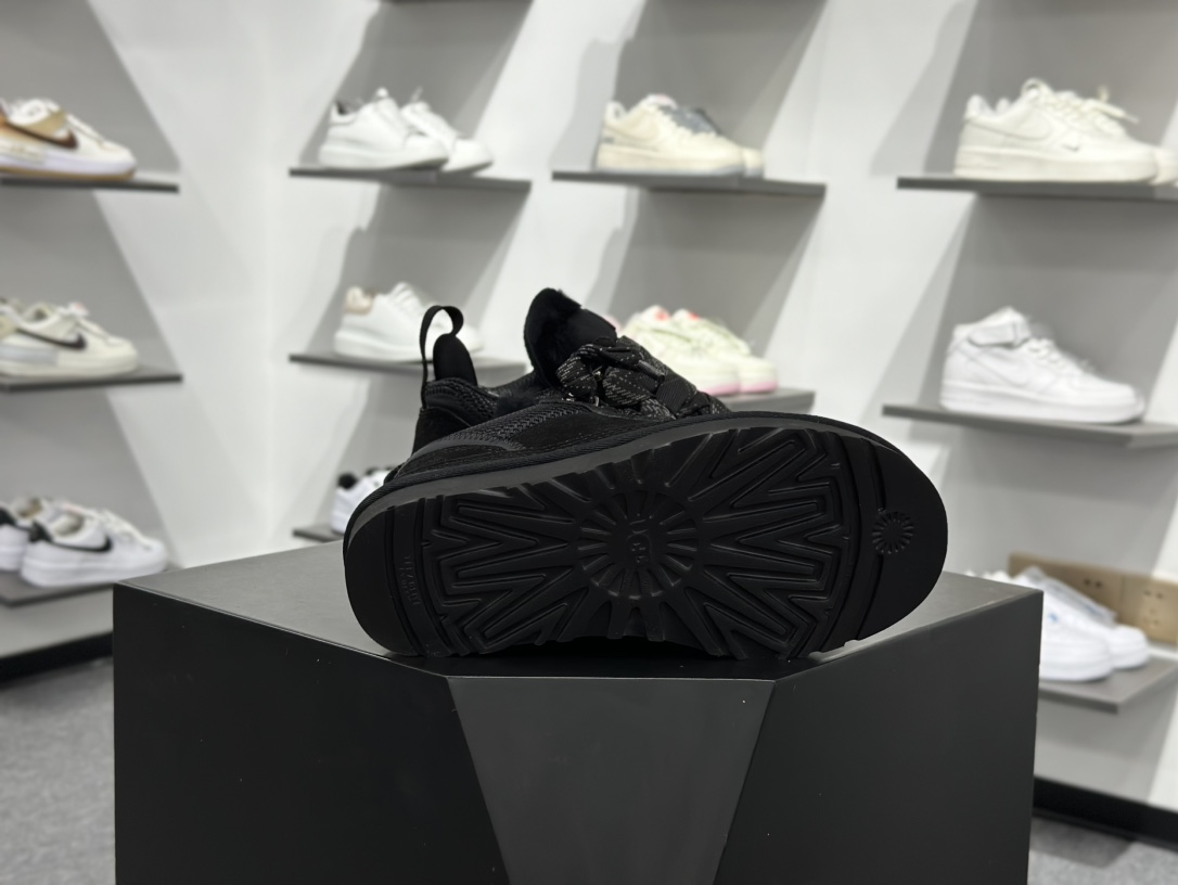 320 UGG 原价4xx 低帮梅尔休闲鞋栗色 黑色 沙色三色