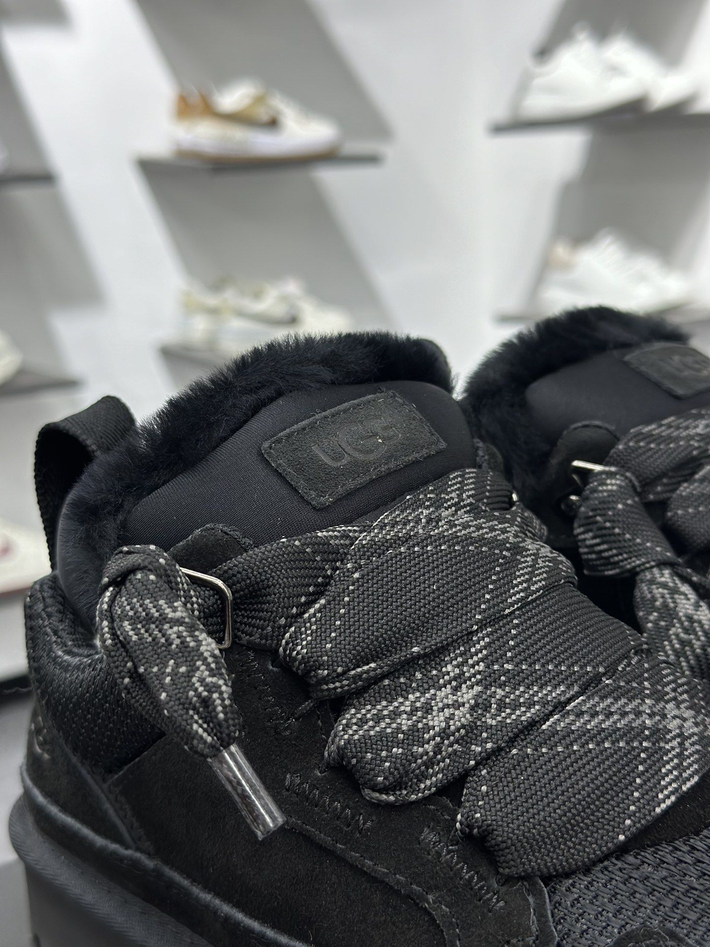 320 UGG 原价4xx 低帮梅尔休闲鞋栗色 黑色 沙色三色