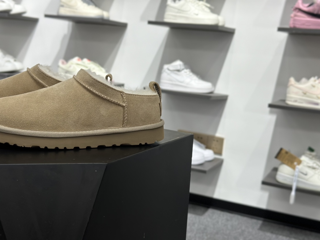 220 UGG Classic Micro 绒面 保暖 套脚舒适 雪地靴-Chinese UA Cheap High Quatity Brand Clothes Bags handbags Sneakers wholesale wholesaler seller from China Factory suppliers Fashion Clothing Shoes best Quality Beautiful Price 220 UGG Classic Micro 绒面 保暖 套脚舒适 雪地靴