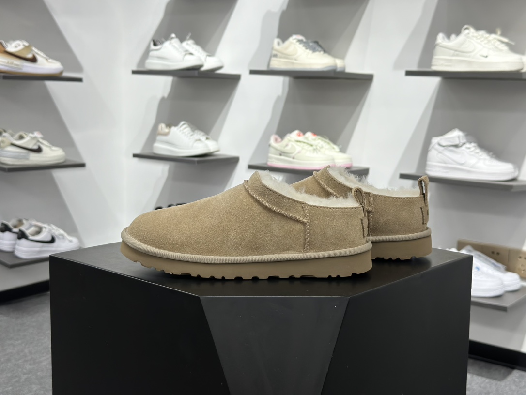 220 UGG Classic Micro 绒面 保暖 套脚舒适 雪地靴-Chinese UA Cheap High Quatity Brand Clothes Bags handbags Sneakers wholesale wholesaler seller from China Factory suppliers Fashion Clothing Shoes best Quality Beautiful Price 220 UGG Classic Micro 绒面 保暖 套脚舒适 雪地靴