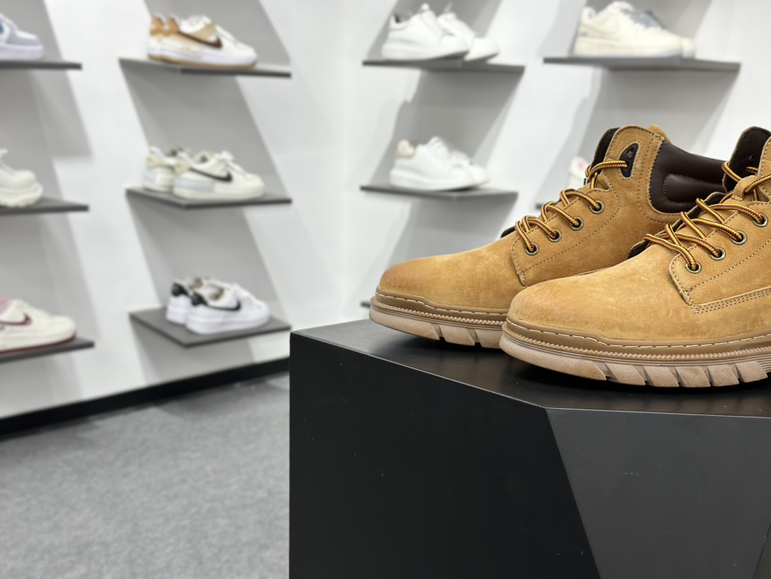 260 添柏岚Timberland Men's Classic Oxford Waterproof Boots男款低帮防水沙漠工装休闲马丁低靴 TB10077