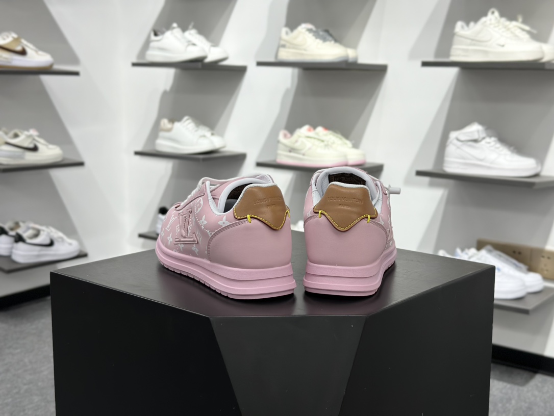 280 Louis Vuitton LV x Nigo联名款 Buttersoft FW25 最新款阿甘休闲运动面包鞋