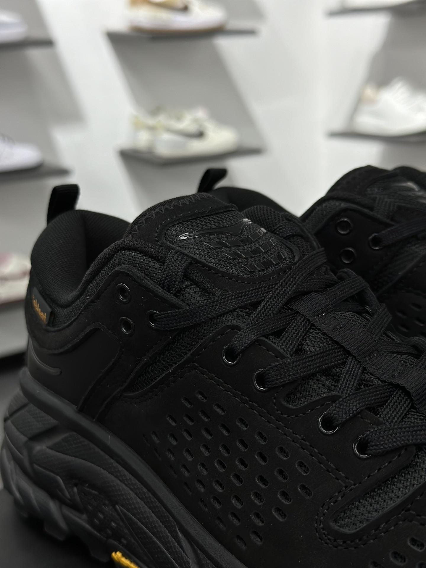 350 HOKA ONE ONE TOR ULTRA LO 休闲美观 低帮跑步鞋