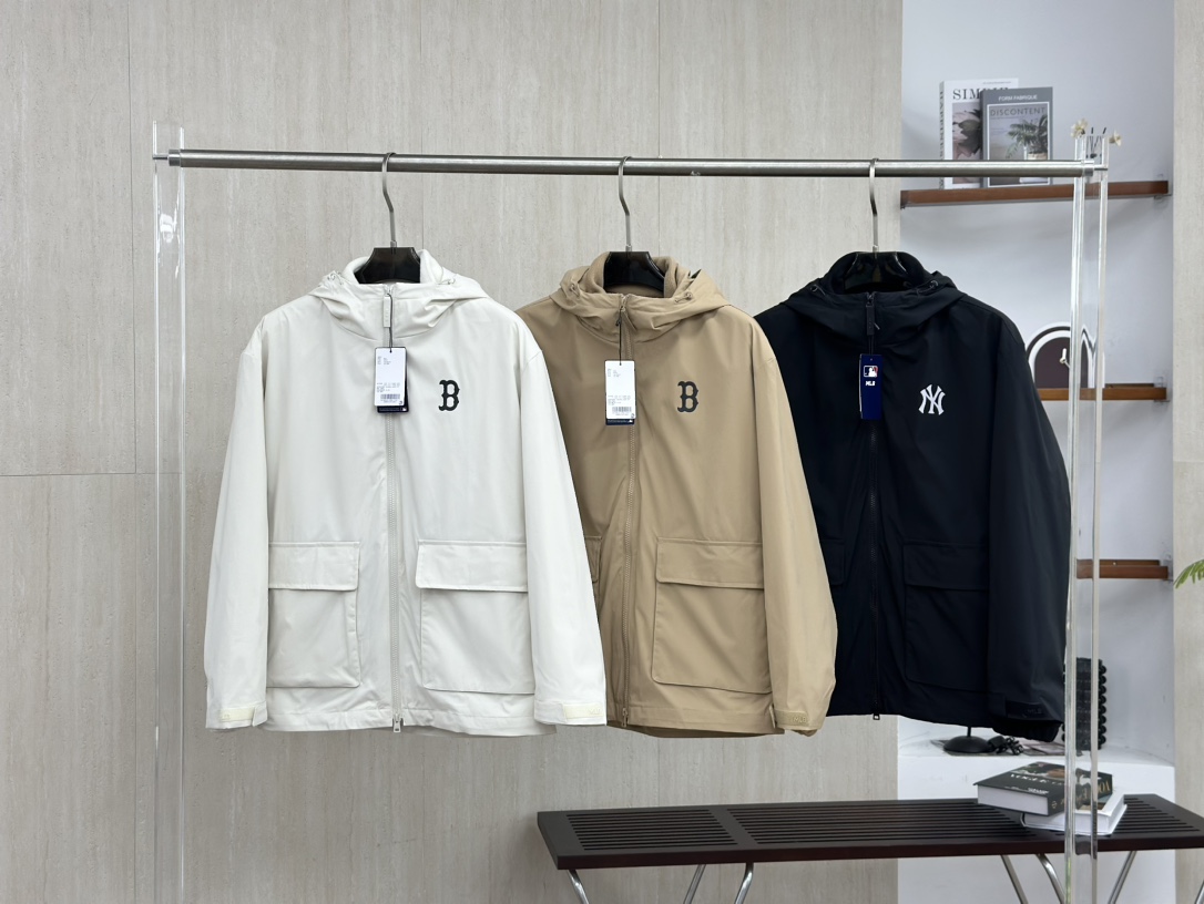 MLB 3-in-1 Windproof Waterproof Breathable Detachable Hooded Jacket 1 i1758784270 2512 0