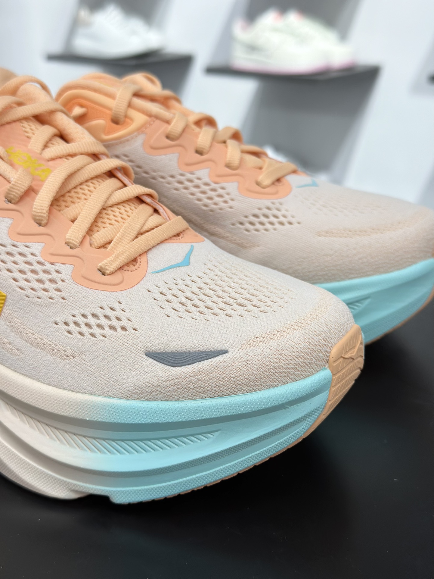 200 HOKA ONE ONE Bondi 9 低帮专业越野跑步鞋 1162011/FSTP-Chinese UA Cheap High Quatity Brand Clothes Bags handbags Sneakers wholesale wholesaler seller from China Factory suppliers Fashion Clothing Shoes best Quality Beautiful Price 200 HOKA ONE ONE Bondi 9 低帮专业越野跑步鞋 1162011/FSTP