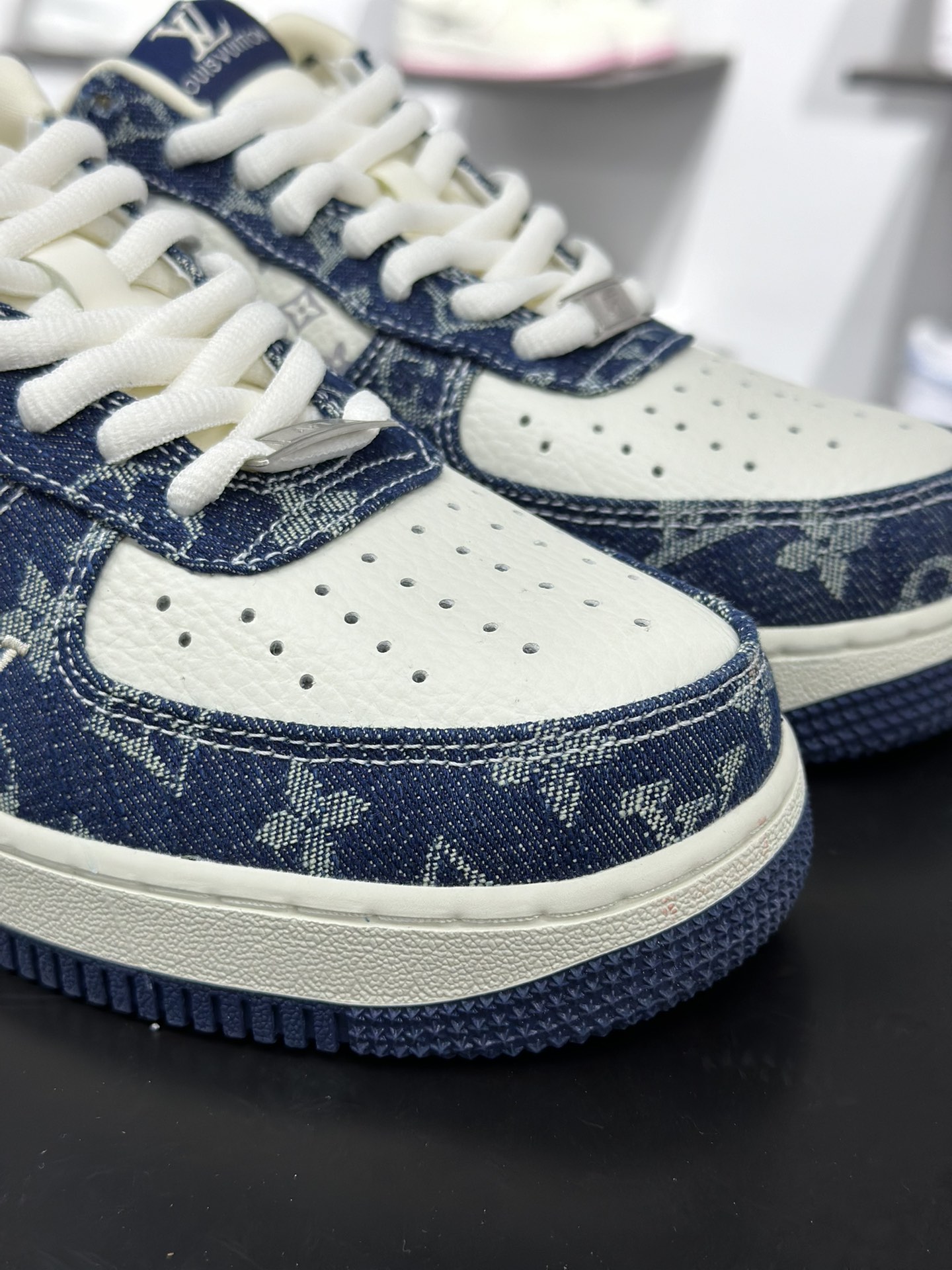 Nike Air Force 1 Low 07 x LV YF9511-800