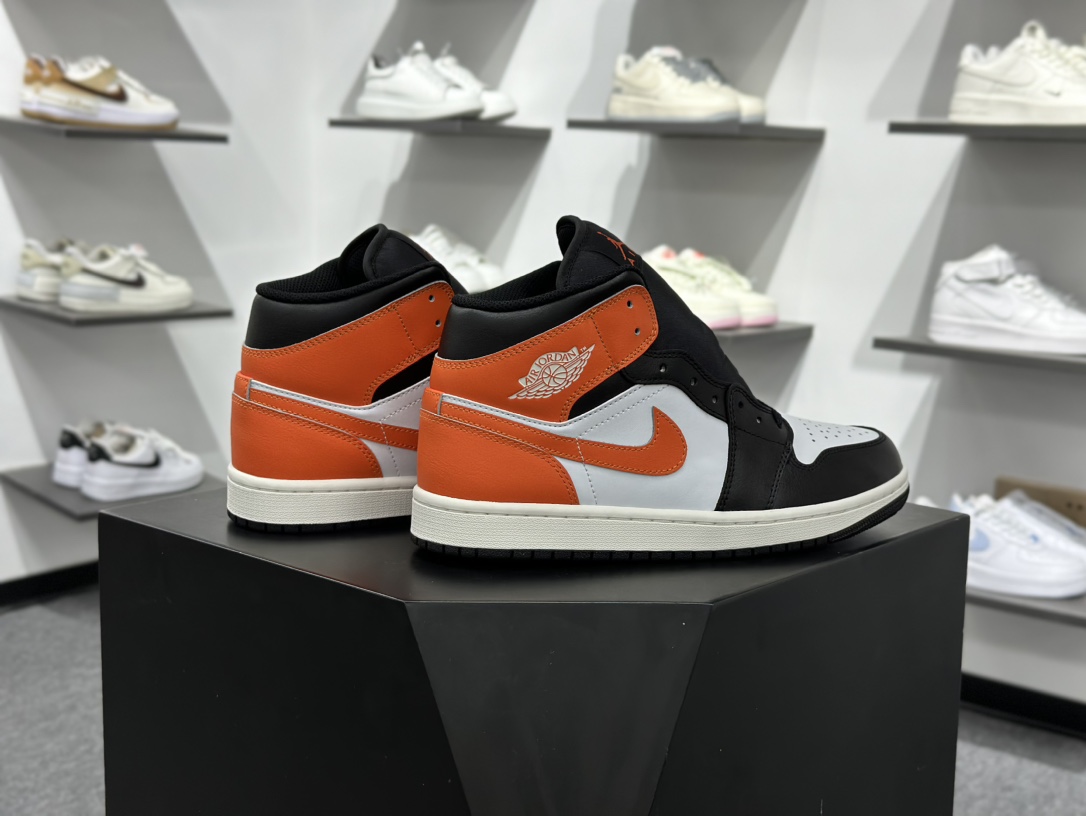 Air Jordan 1 Mid 中帮篮球鞋 灰白蓝勾 精雕细琢鞋型极致 飞翼3D打印改良 DQ8426-801