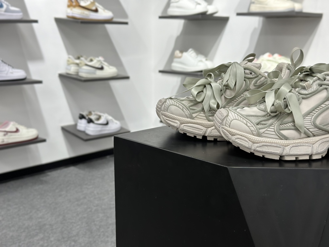 BALENCIAGA 3XL DENIM 系列巴黎世家10代 折边蝴蝶结 低帮复古阔型底姥爹风潮流百搭休闲慢跑鞋 734731 W3XSB 9200