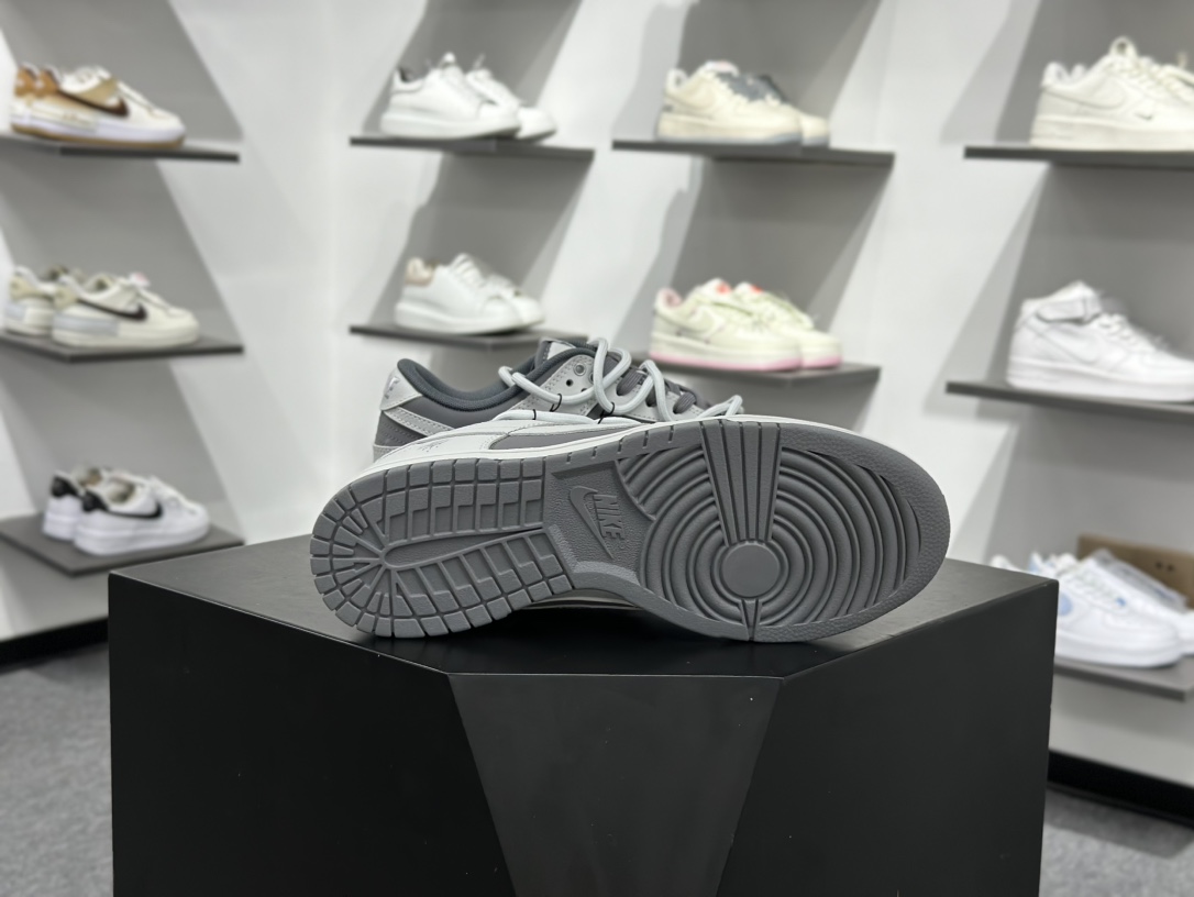 Nike Dunk Low RETRO 联名款 耐克 低帮休闲运动板鞋 WG0528-111