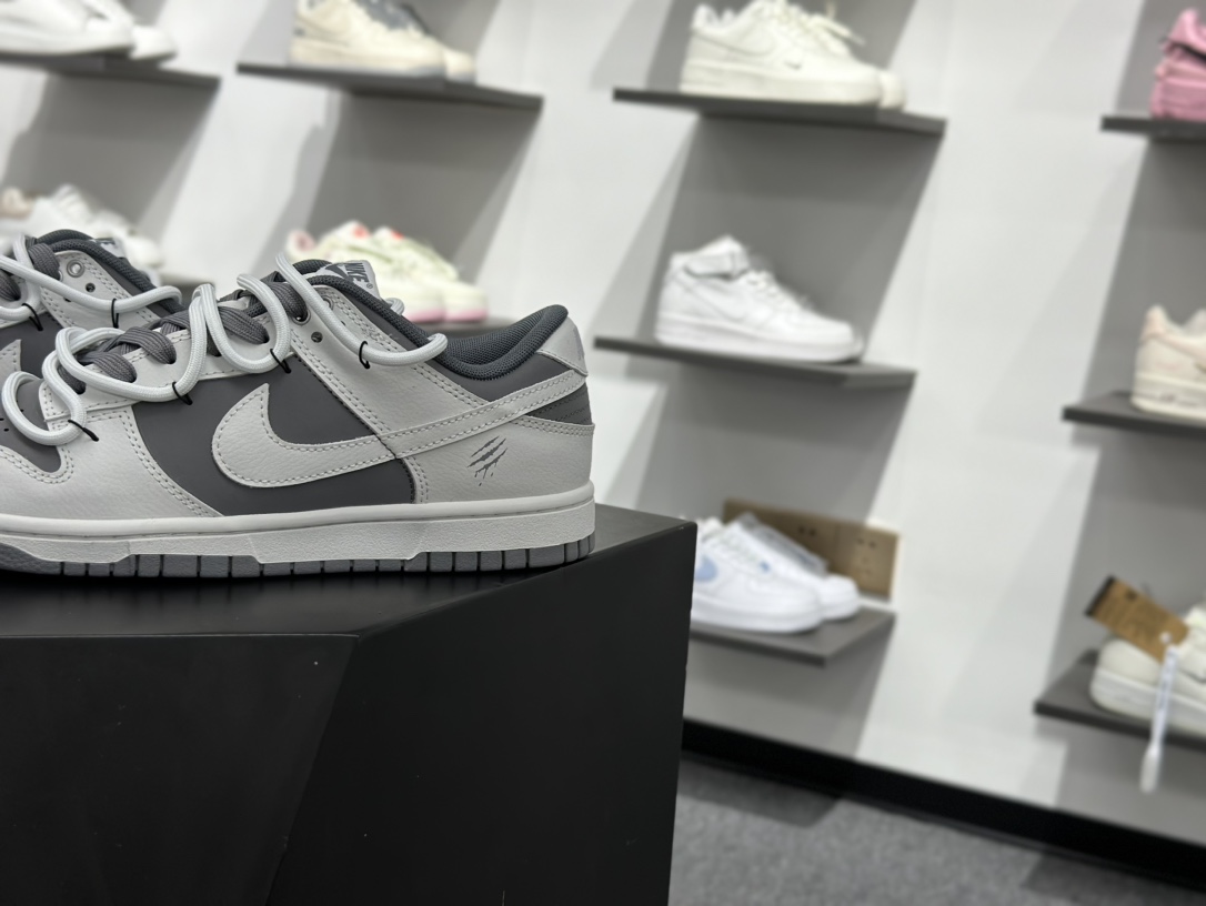 Nike Dunk Low RETRO 联名款 耐克 低帮休闲运动板鞋 WG0528-111