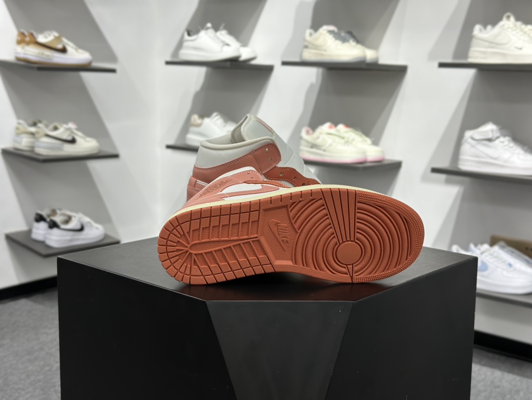 Jordan Air Jordan 1 白粉色 BQ6472-180-Top High Quatity Cheap Sneakers Fashion Clothing Clothes Bags handbags Shoes of all Brand wholesale With The best Quality And Beautiful Price from China Factory Chinese suppliers wholesaler seller Jordan Air Jordan 1 白粉色 BQ6472-180