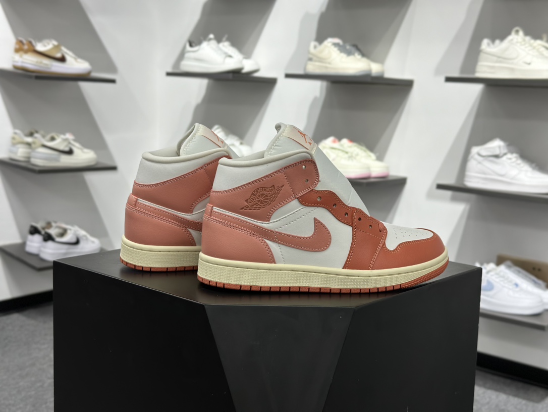 Jordan Air Jordan 1 白粉色 BQ6472-180-Top High Quatity Cheap Sneakers Fashion Clothing Clothes Bags handbags Shoes of all Brand wholesale With The best Quality And Beautiful Price from China Factory Chinese suppliers wholesaler seller Jordan Air Jordan 1 白粉色 BQ6472-180