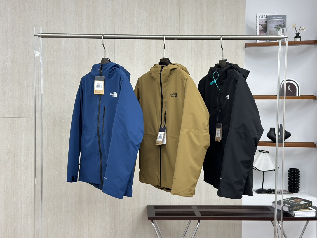 The North Face Triclimate Waterproof Jacket | Detachable 3-in-1 Down Padded Coat 3 i1758862884 9933 3