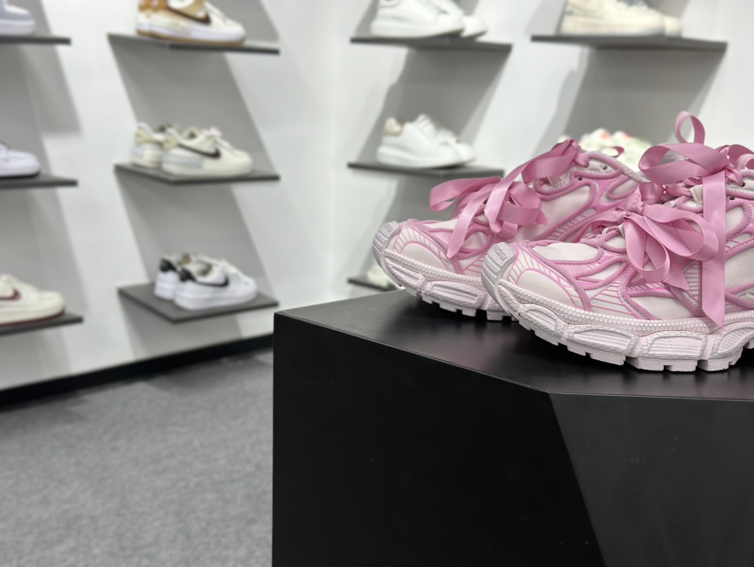 BALENCIAGA 3XL DENIM 系列巴黎世家10代 折边蝴蝶结 低帮复古阔型底姥爹风潮流百搭休闲慢跑鞋 734731 W3XSB 5000-Top High Quatity Cheap Sneakers Fashion Clothing Clothes Bags handbags Shoes of all Brand wholesale With The best Quality And Beautiful Price from China Factory Chinese suppliers wholesaler seller BALENCIAGA 3XL DENIM 系列巴黎世家10代 折边蝴蝶结 低帮复古阔型底姥爹风潮流百搭休闲慢跑鞋 734731 W3XSB 5000