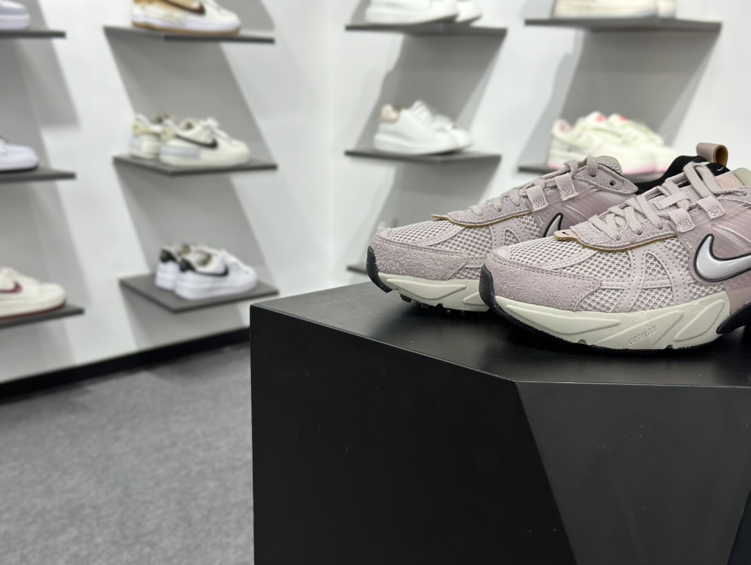 Nike V2K Run 粉色 FN6703-001