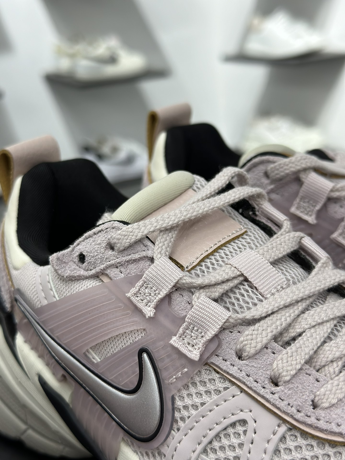 Nike V2K Run 粉色 FN6703-001