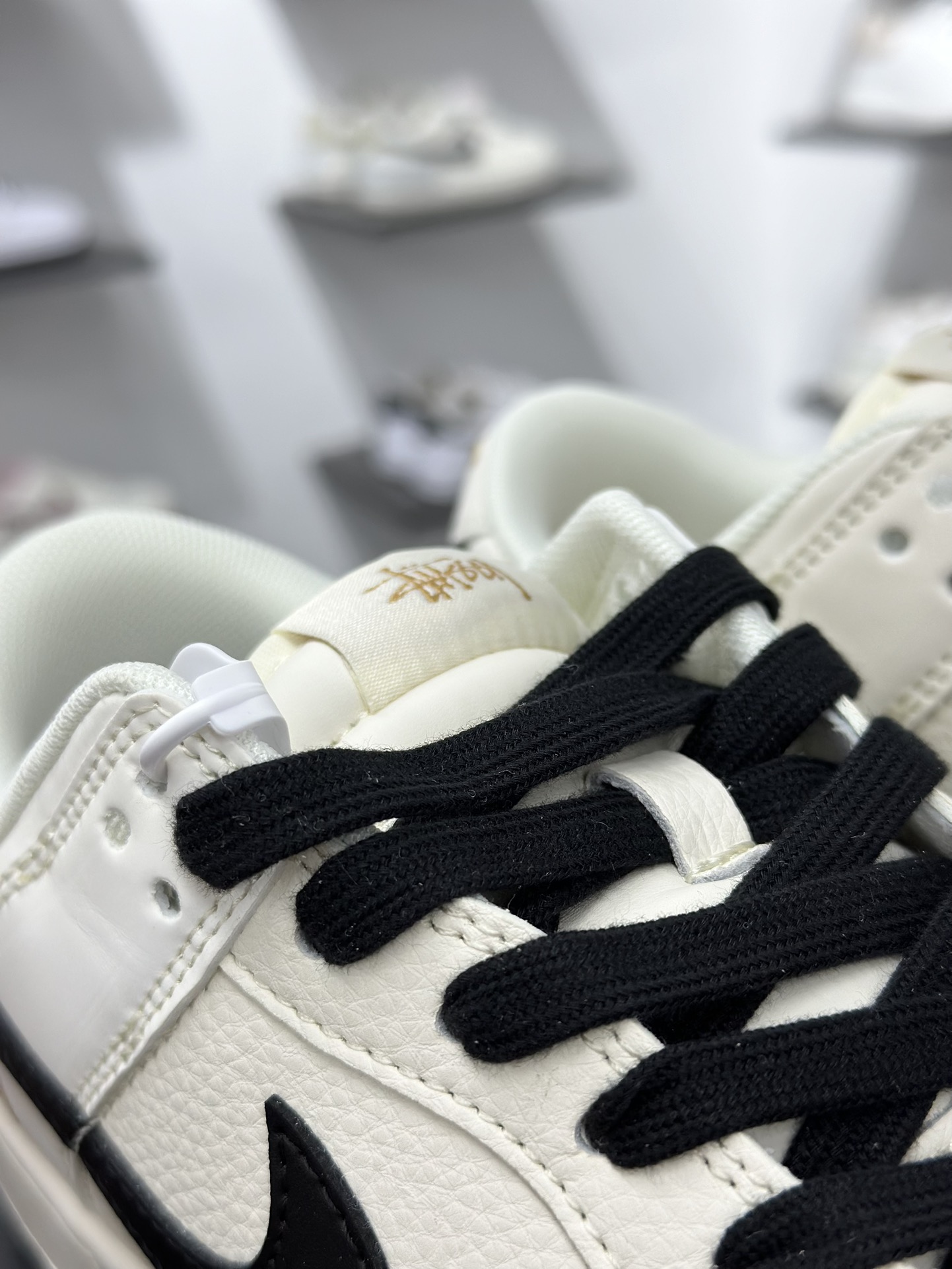 280 Nike SB Dunk Low Supreme联名 JP1628-010