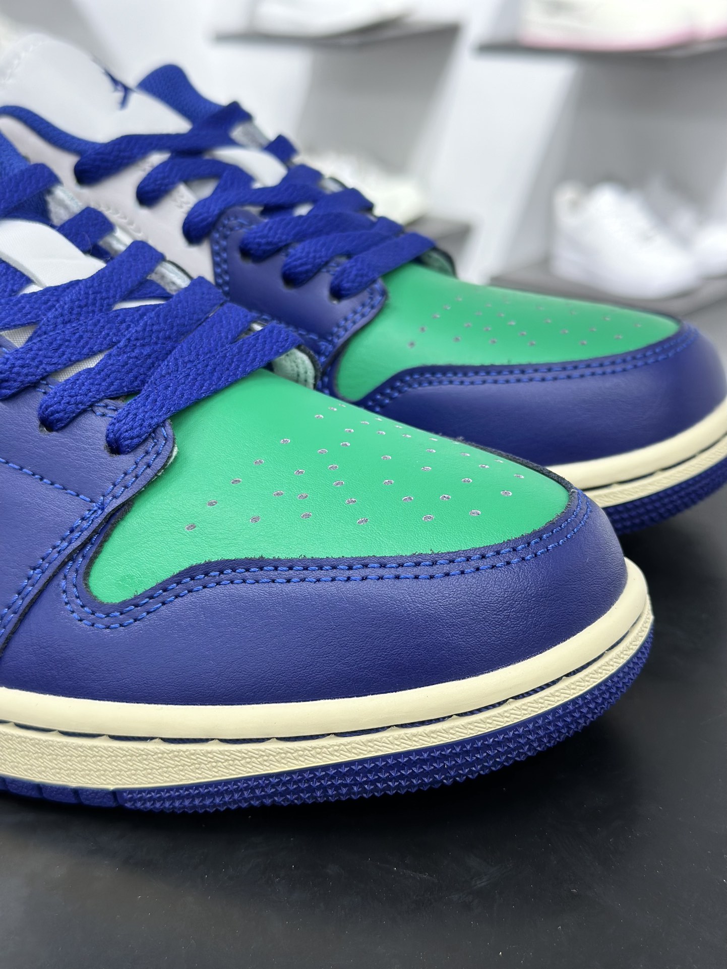 220 Air Jordan 1 Low白绿蓝 553558-147-Chinese UA Cheap High Quatity Brand Clothes Bags handbags Sneakers wholesale wholesaler seller from China Factory suppliers Fashion Clothing Shoes best Quality Beautiful Price 220 Air Jordan 1 Low白绿蓝 553558-147