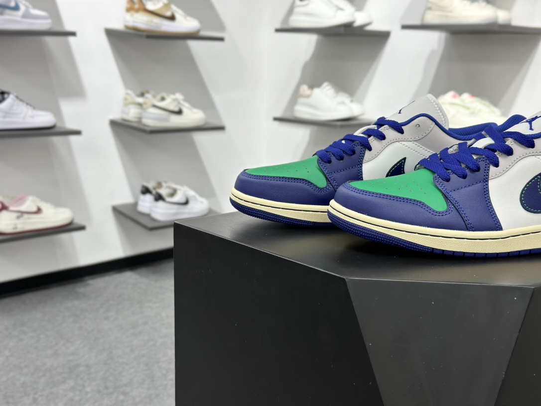 220 Air Jordan 1 Low白绿蓝 553558-147-Chinese UA Cheap High Quatity Brand Clothes Bags handbags Sneakers wholesale wholesaler seller from China Factory suppliers Fashion Clothing Shoes best Quality Beautiful Price 220 Air Jordan 1 Low白绿蓝 553558-147