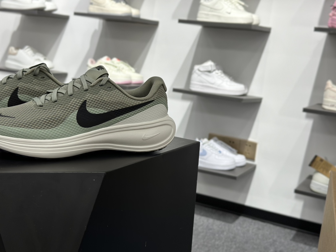 180 Nike REVOLUTION 8 跑步鞋 HJ9198-300-Chinese UA Cheap High Quatity Brand Clothes Bags handbags Sneakers wholesale wholesaler seller from China Factory suppliers Fashion Clothing Shoes best Quality Beautiful Price 180 Nike REVOLUTION 8 跑步鞋 HJ9198-300
