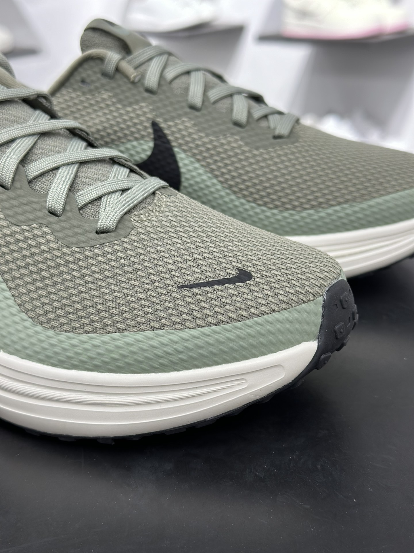 180 Nike REVOLUTION 8 跑步鞋 HJ9198-300-Chinese UA Cheap High Quatity Brand Clothes Bags handbags Sneakers wholesale wholesaler seller from China Factory suppliers Fashion Clothing Shoes best Quality Beautiful Price 180 Nike REVOLUTION 8 跑步鞋 HJ9198-300