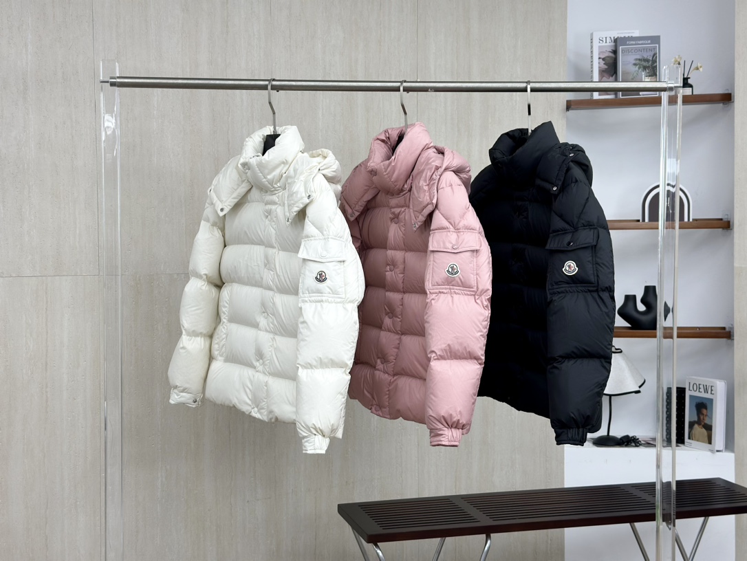 Moncler Hanovcrtan Matte Down Jacket | Detachable Hood, Functional Details 2 i1759226111 8226 2