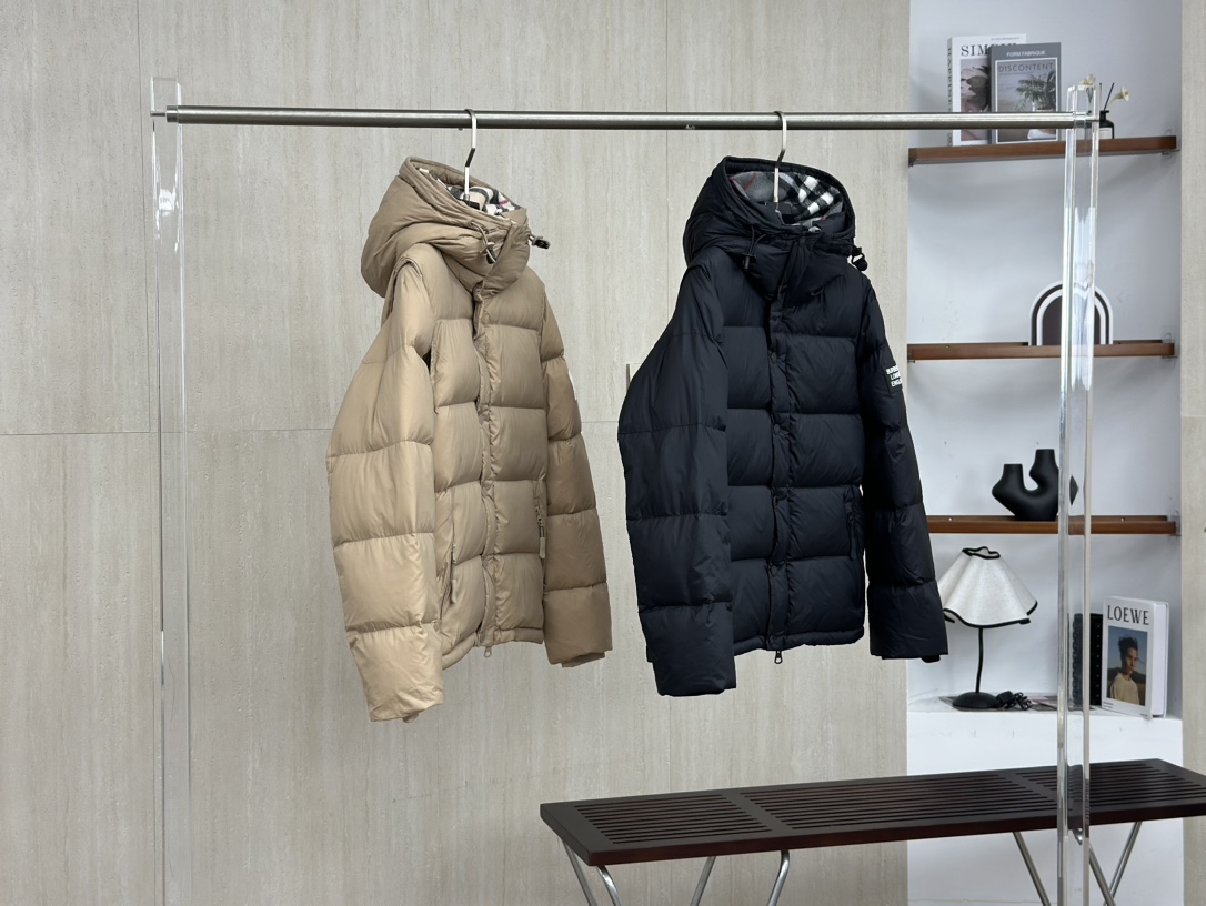 Burberry Detachable Sleeve Hooded Down Jacket | Vintage Check Lining | Unisex 4 i1759236061 7414 0