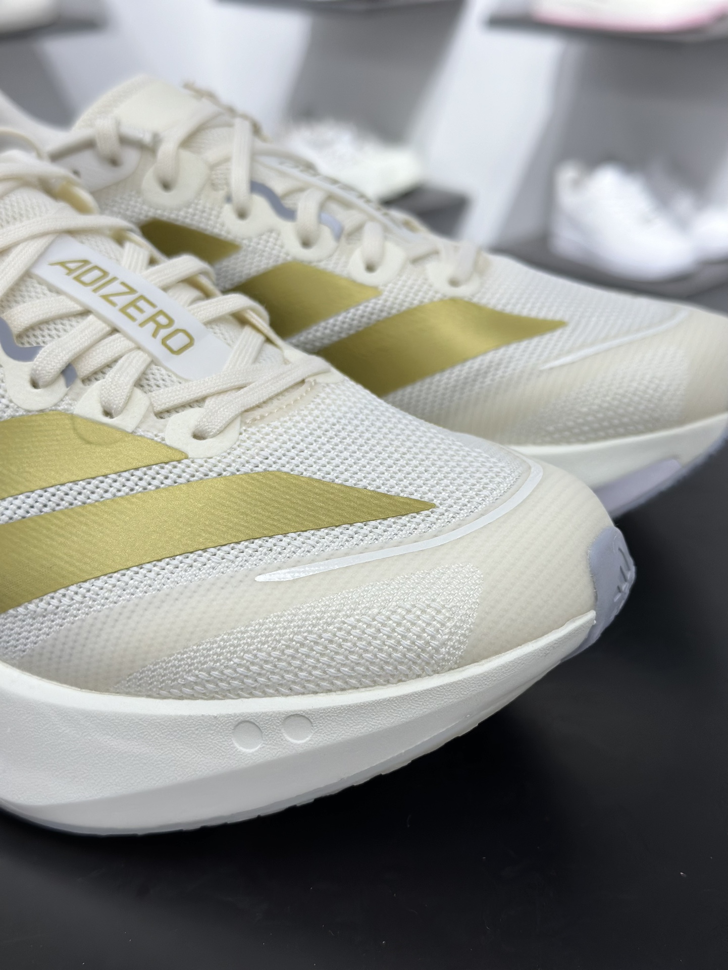 220 Adidas Adizero Boston 13 轻盈跑鞋 超轻发泡底 缓震透气跑步鞋 JS4947