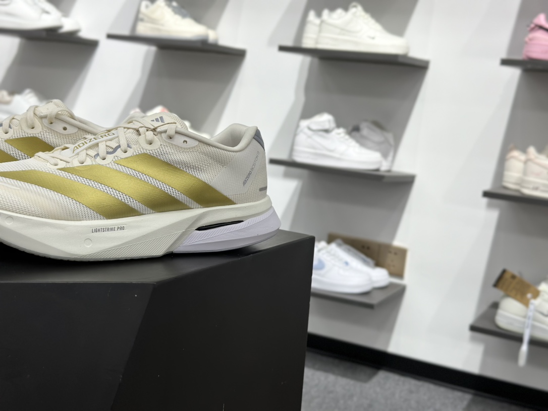 220 Adidas Adizero Boston 13 轻盈跑鞋 超轻发泡底 缓震透气跑步鞋 JS4947