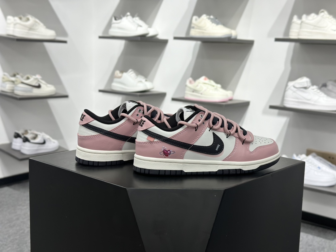 280 Nike SB Dunk Low 情人节黑粉 解构绑带 PB0510-055