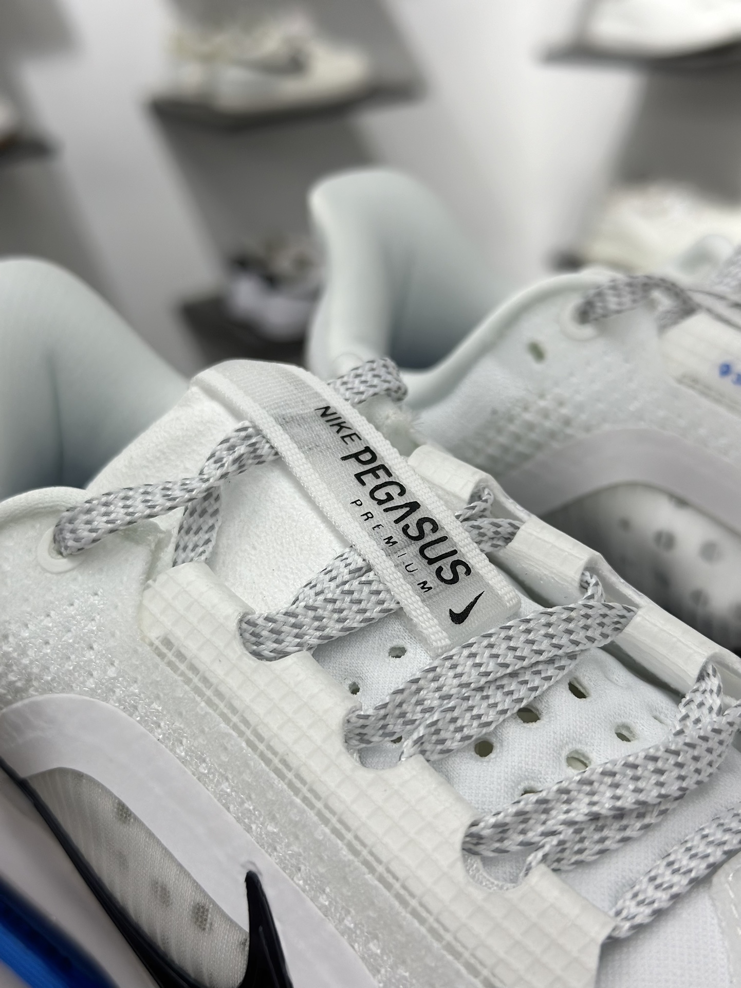 260 Nike Air Zoom Pegasus Premium 耐克 新款气垫缓震休闲跑步鞋 HQ2592-104