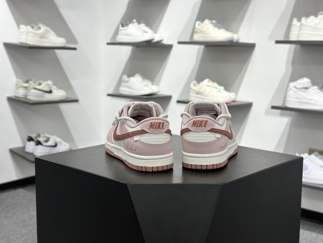 280 Nike SB Dunk Low ”Just Do It”联名纯 PC0528-105