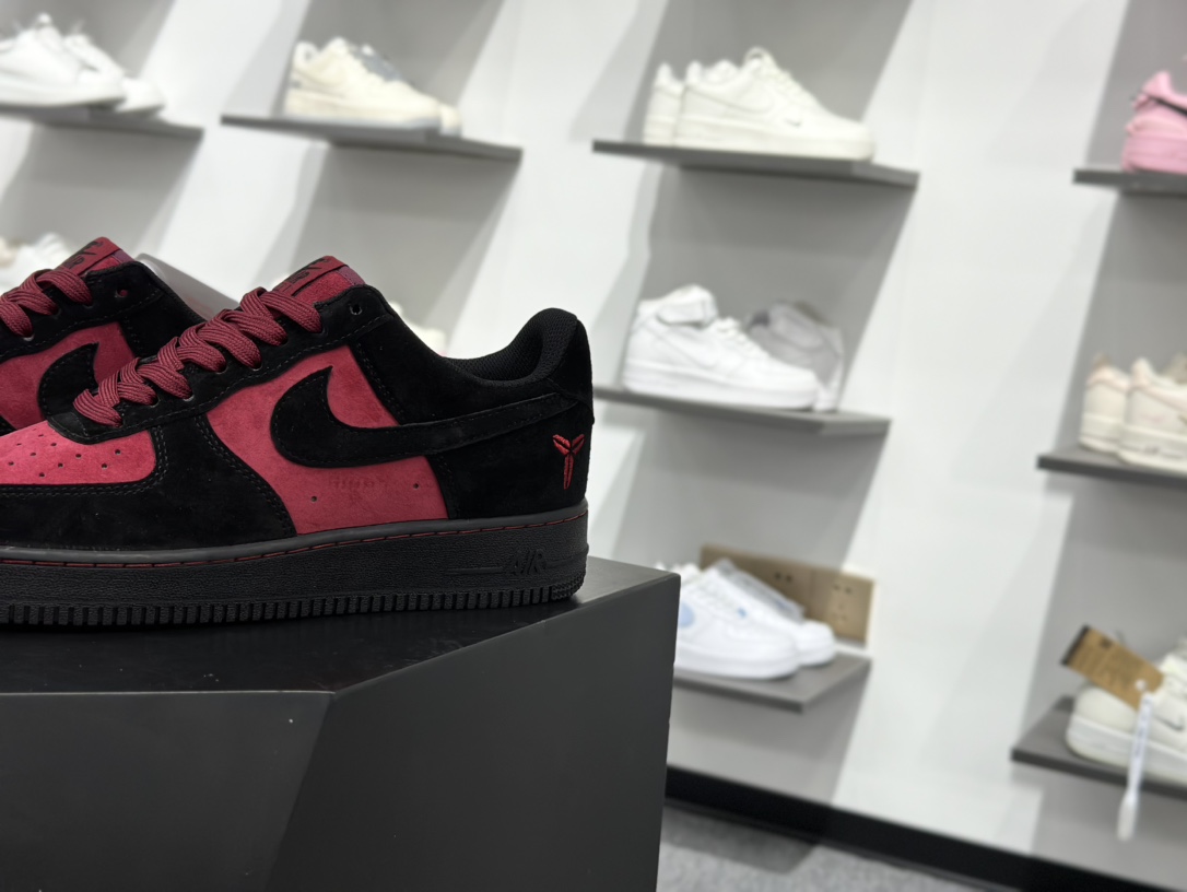 240 Nike Air Force 1 Low 07 科比 黑红 CW2288-111